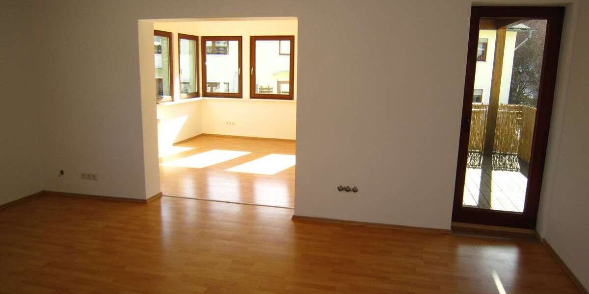 Etagenwohnung Niedernhausen-Engenhahn Engenhahn - 3 Zimmer, 90 m&sup2;, 950&euro; | Angebot:26887859