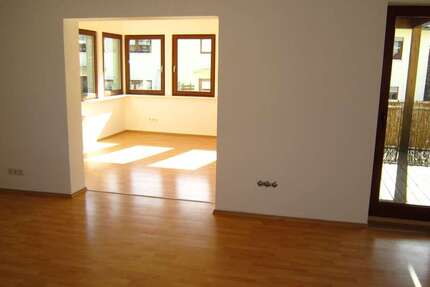 Wohnung Niedernhausen-Engenhahn Engenhahn - 3 Zimmer, 90 m&sup2;, 950&euro; | Angebot:26887859