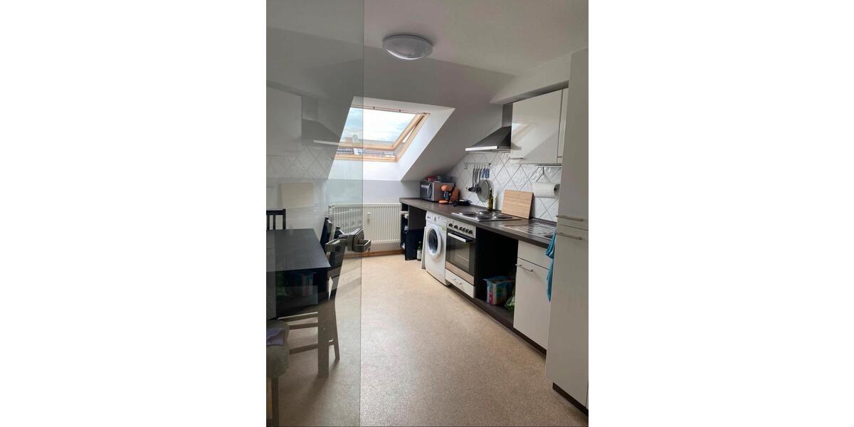 Dachgeschoßwohnung Wiesbaden - 3.5 Zimmer, 75 m&sup2;, 1.067&euro; | Angebot:26039762