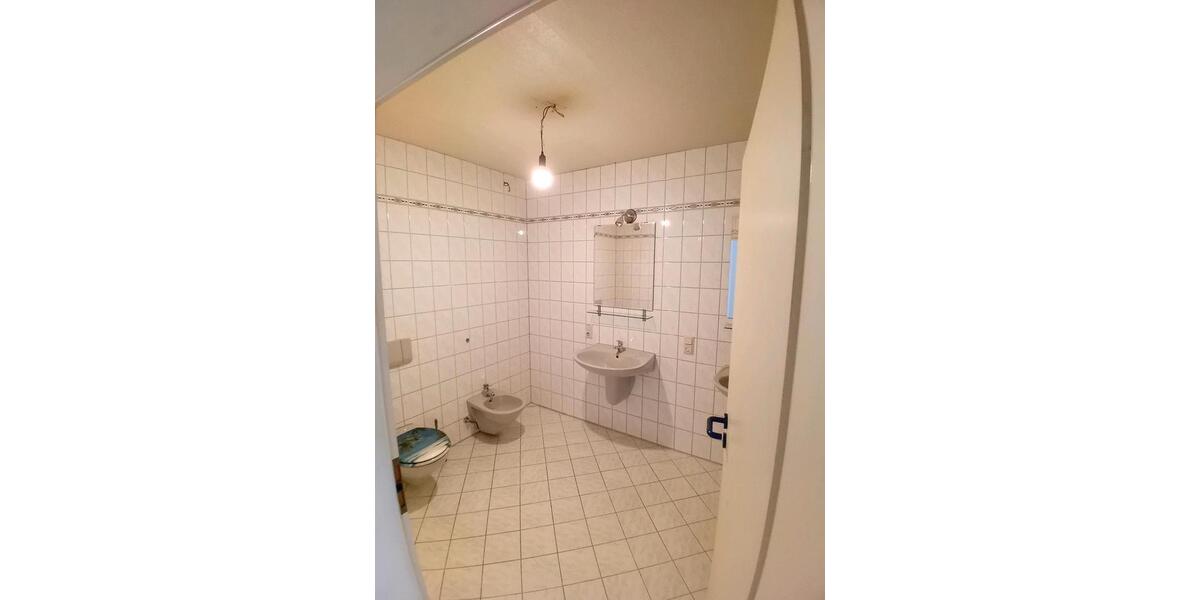 Dachgeschoßwohnung Waldems - 3 Zimmer, 110 m&sup2;, 800&euro; | Angebot:25977156