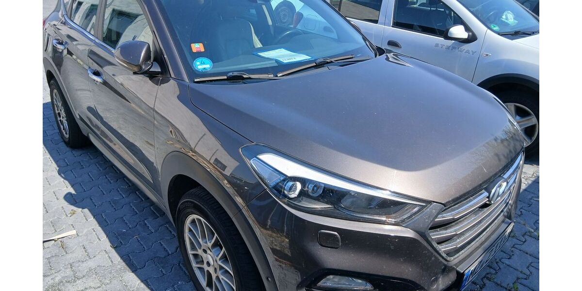 Hyundai TUCSON 174.530 km 13.980 &euro; Ingelheim 55218