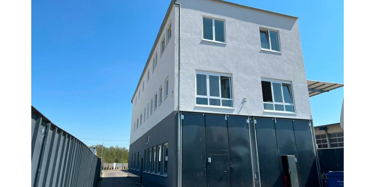 Gewerbeanwesen mit Bürogebäude, Werkstatt und großer befestigter Freifläche - Gewerbeobjekt Bischofsheim | Angebot:27298679