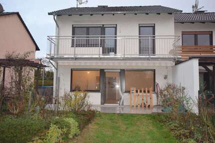 Haus zum Mieten in Eschborn Niederhöchstadt 2.000 € 120 m² 4 zimmer