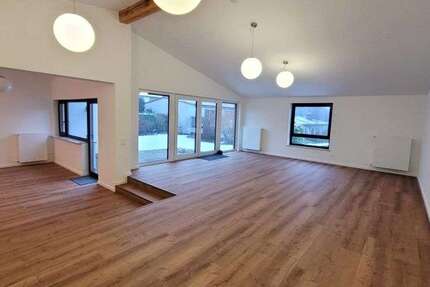 Haus Wiesbaden Bierstadt - 5 Zimmer, 187 m&sup2;, 3.200&euro; | Angebot:26222049