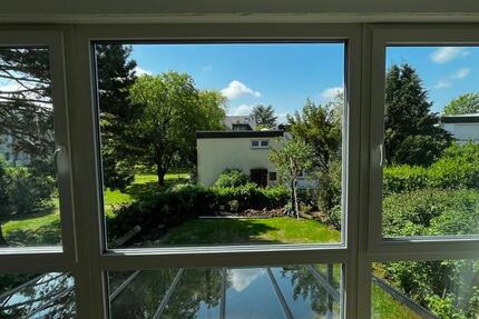 Haus Schwalbach am Taunus - 5 Zimmer, 140 m&sup2;, 2.390&euro; | Angebot:26594366