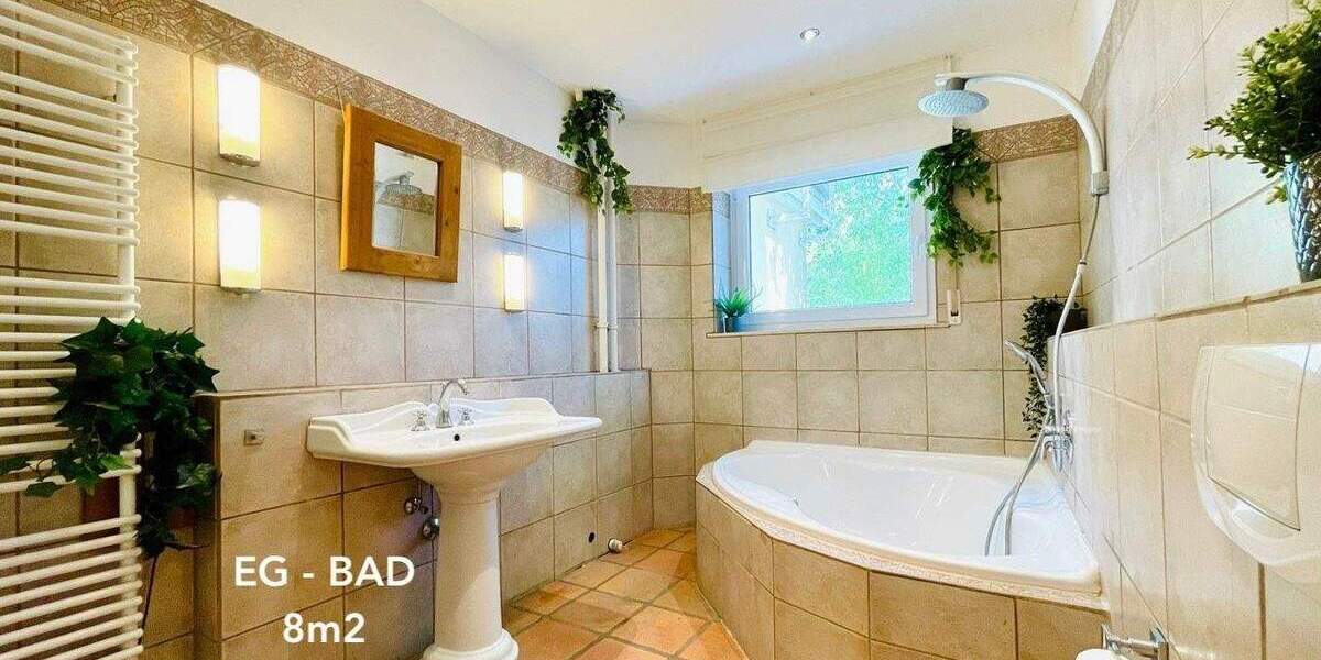Einfamilienhaus Steinbach - 7 Zimmer, 170 m&sup2;, 590.000&euro; | Angebot:25727540