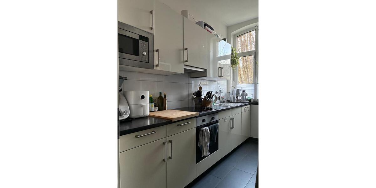 Etagenwohnung Wiesbaden Biebrich - 4 Zimmer, 90 m&sup2;, 1.250&euro; | Angebot:25512371