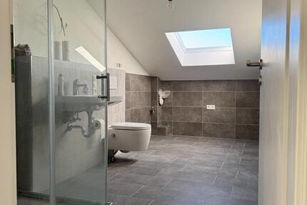 3-Zimmer-Dachgeschosswohnung mit großem Balkon (Neubau) 3 zimmer