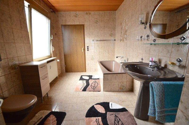 Einfamilienhaus Mainz / Marienborn Marienborn - 9 Zimmer, 194 m&sup2;, 749.000&euro; | Angebot:25697534