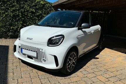 Smart ForFour 43.685 km 9.950 &euro; Wiesbaden 65197