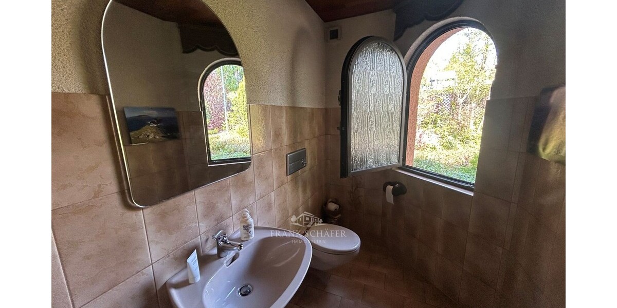 FRANK SCHÄFER IMMOBILIEN - EFH in Saulheimer Toplage: ca. 200m² Wfl. & außergewöhnliches Grundstück - Einfamilienhaus Saulheim / Nieder-Saulheim Saulheim | Angebot:26659997