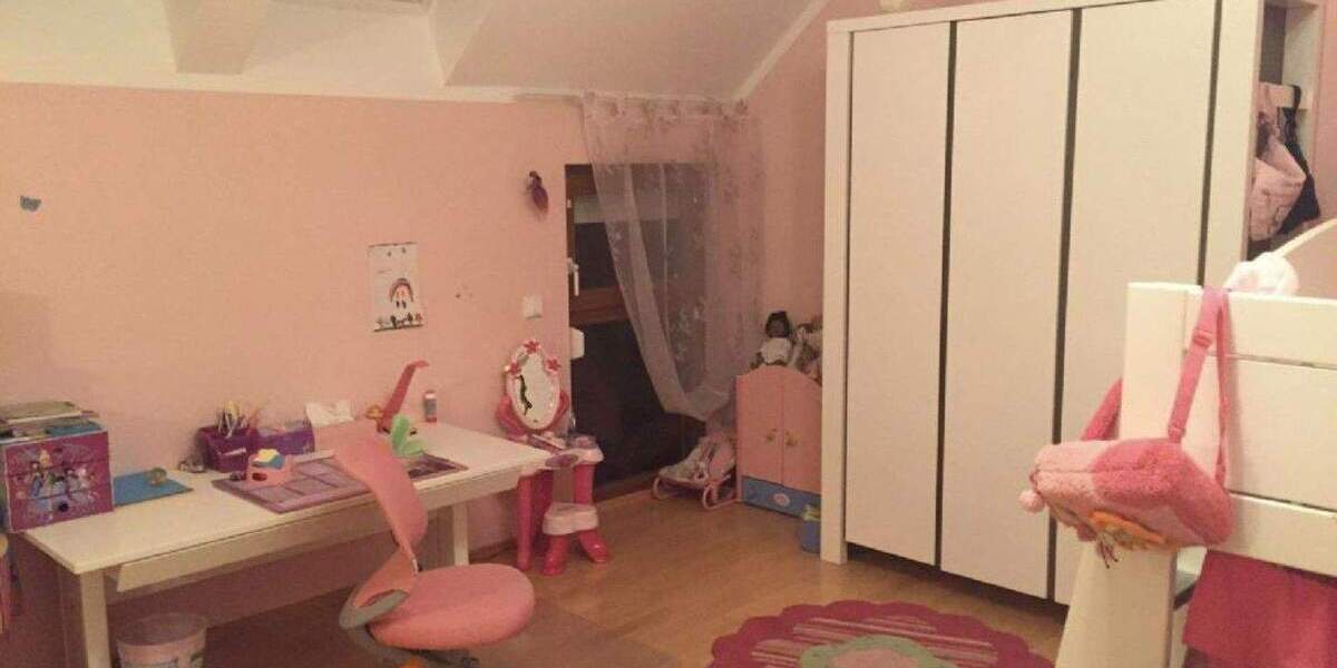 Einfamilienhaus Idstein - 8 Zimmer, 266 m&sup2;, 990.000&euro; | Angebot:25657464