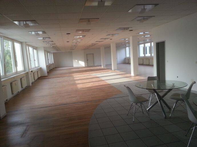 Hochwertige, große Büroetage im 1. OG in guter Lage zimmer