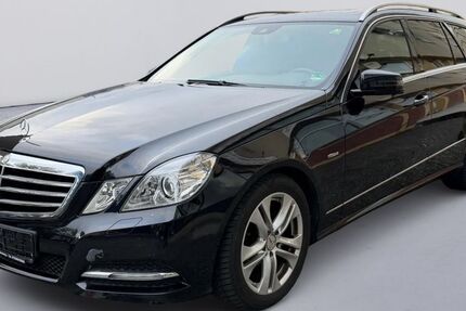 Mercedes-Benz E 220 220.000 km 5.350 &euro; Flörsheim am Main 65439