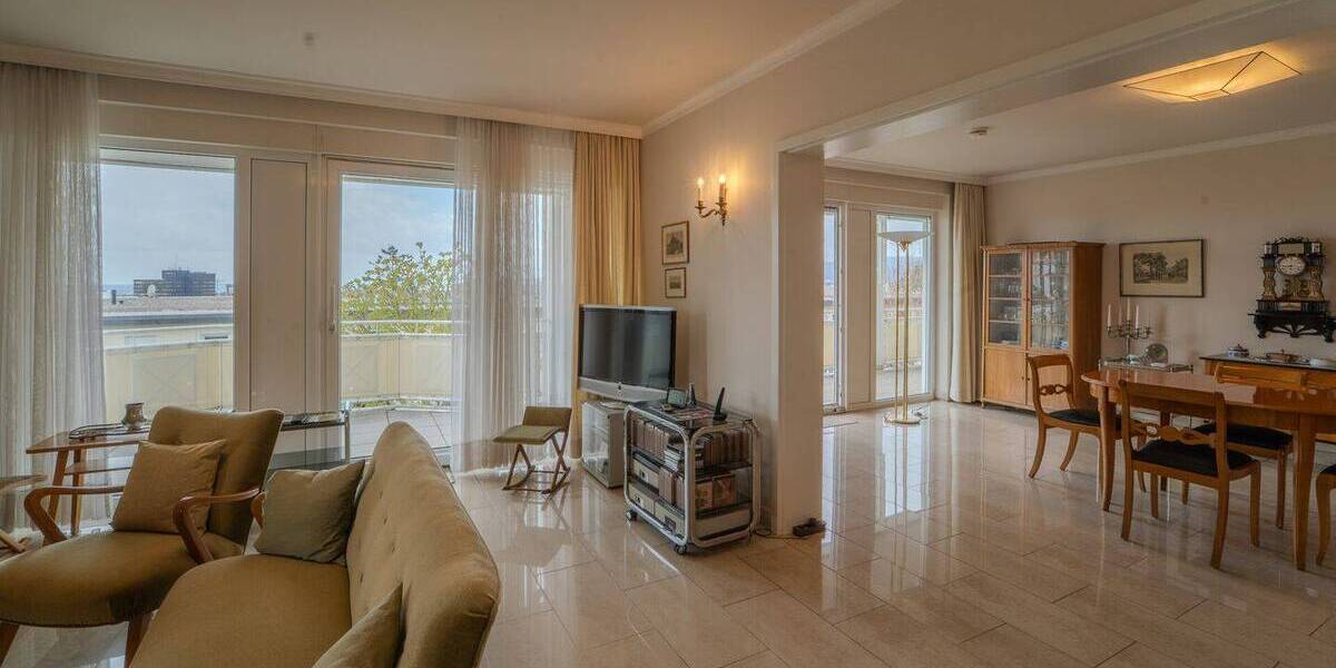 Etagenwohnung Wiesbaden Südost - 5 Zimmer, 158 m&sup2;, 649.000&euro; | Angebot:25996513