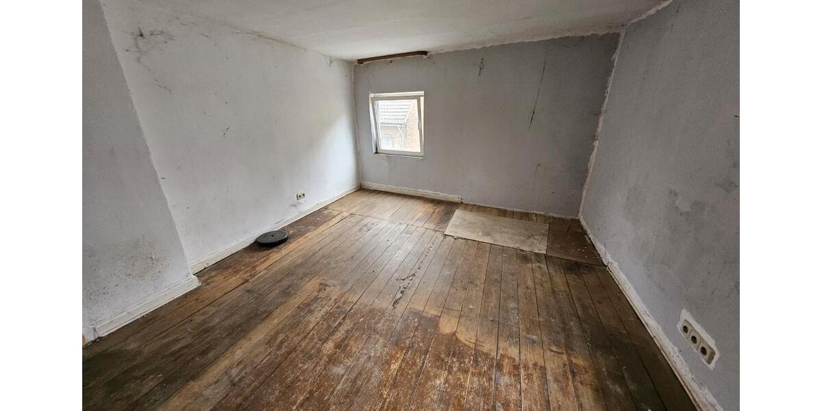 Einfamilienhaus Bingen am Rhein - 18 Zimmer, 200 m&sup2;, 269.000&euro; | Angebot:26255653