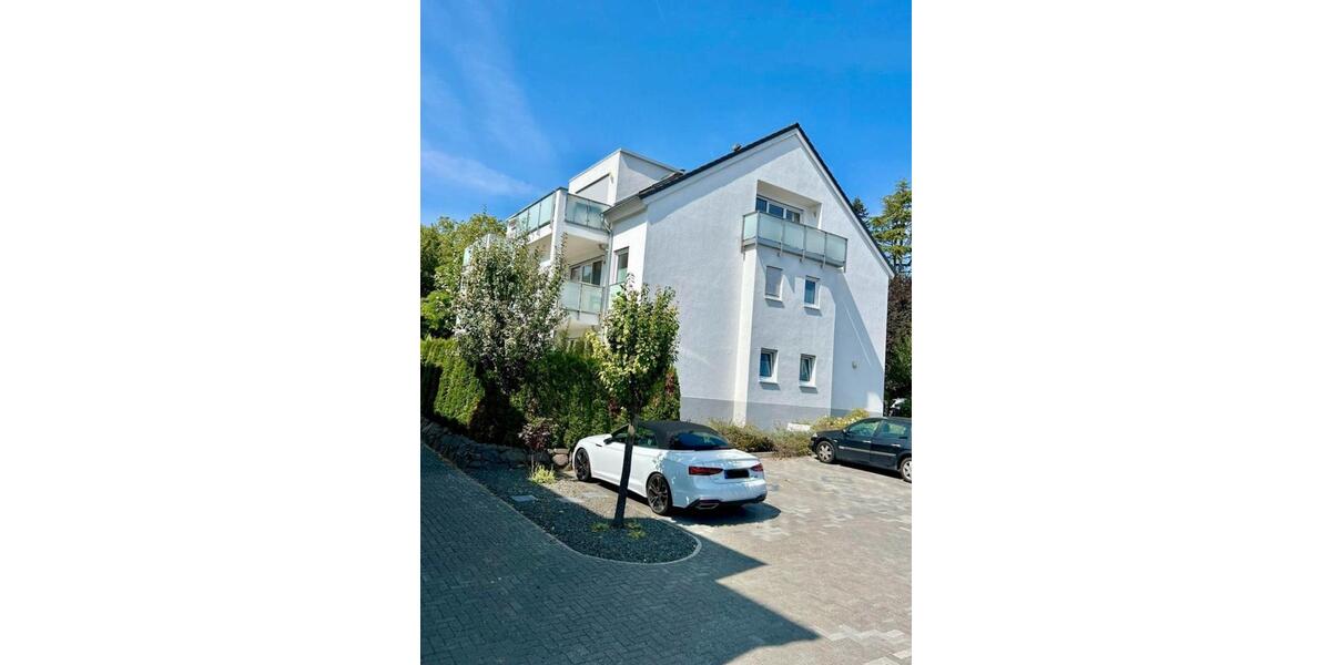 Charmante 2-Zimmer-Dachgeschosswohnung mit Loggia und Balkon 2 zimmer