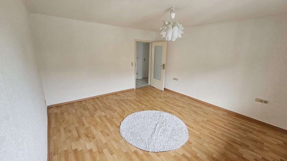 Etagenwohnung Wiesbaden Biebrich - 4 Zimmer, 103 m&sup2;, 1.600&euro; | Angebot:26481546