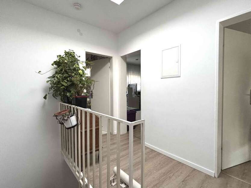 Haus zum Mieten in Wiesbaden Klarenthal 2.050 € 140 m²