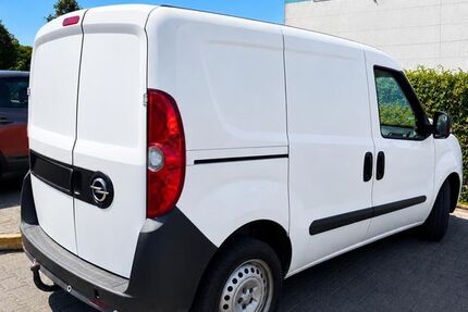 Opel Combo 137.013 km 4.799 &euro; Wiesbaden 65183