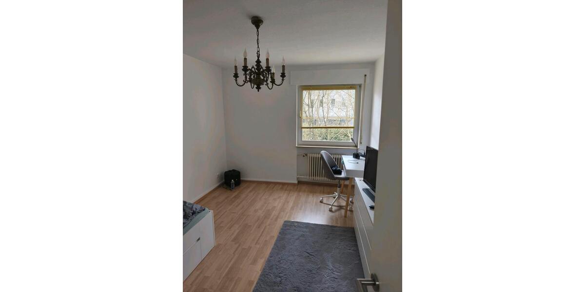 Erdgeschoßwohnung Wiesbaden Südost - 4 Zimmer, 13 m&sup2;, 500&euro; | Angebot:25056837