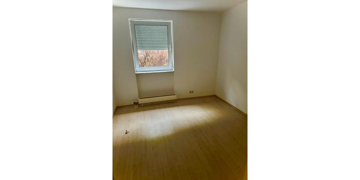 3-Zimmer-Wohnung, Balkon,EBK+2Duplex-Stellplätze 3 zimmer