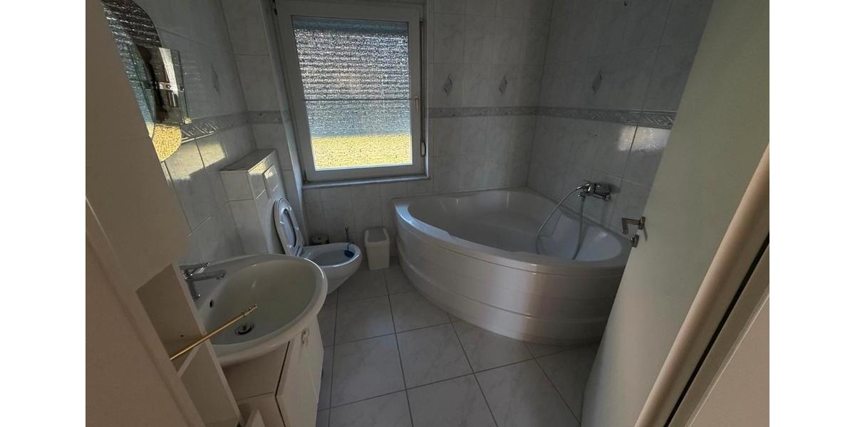 Erdgeschoßwohnung Wiesbaden Biebrich - 1 Zimmer, 55 m&sup2;, 900&euro; | Angebot:26326825