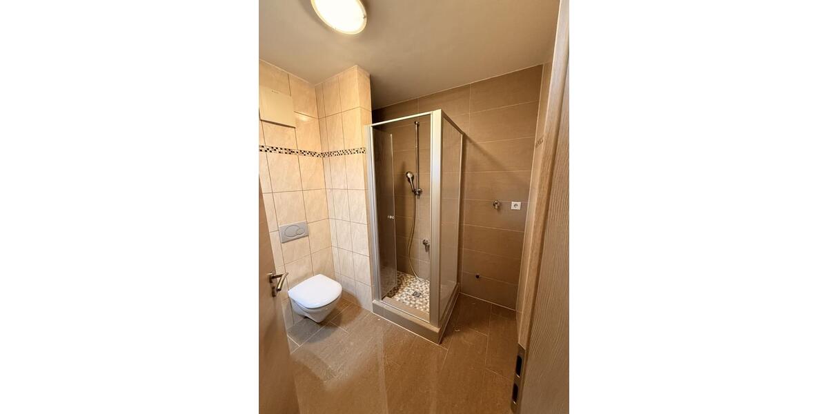 4- Zimmer Wohnung im 1OG 3 zimmer