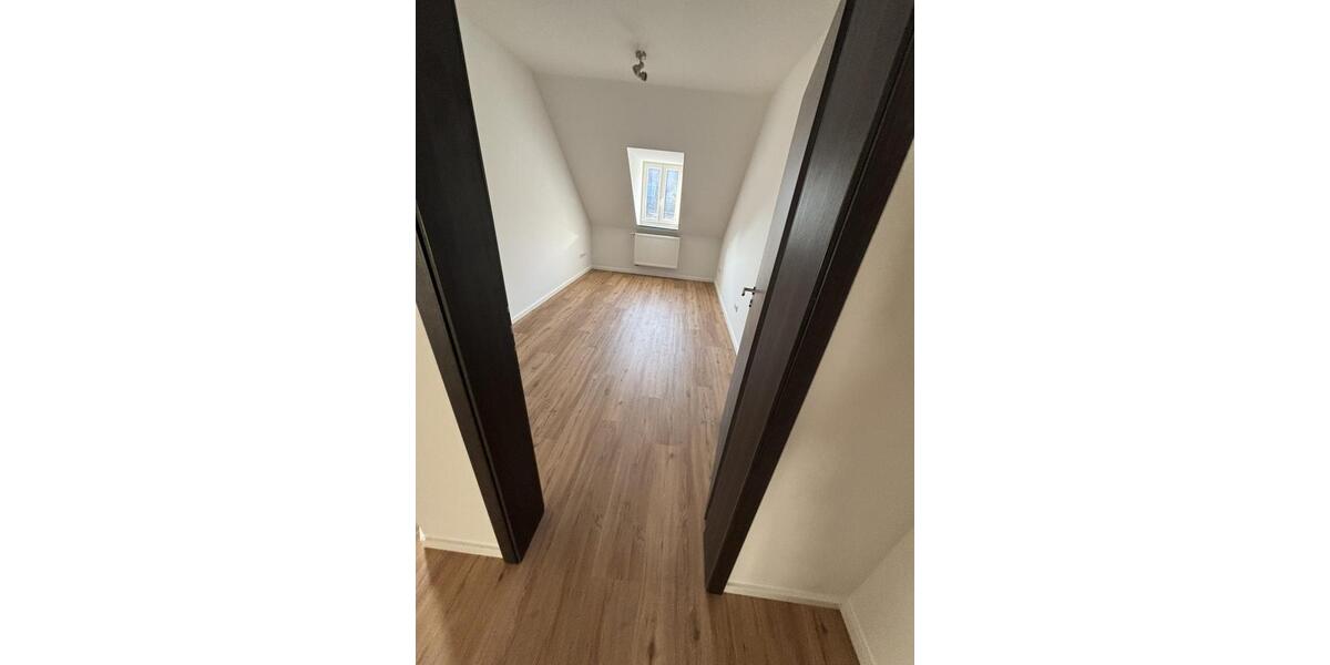 Etagenwohnung Wiesbaden Südost - 3 Zimmer, 77 m&sup2;, 1.150&euro; | Angebot:25919016