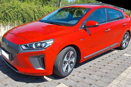 Hyundai IONIQ 61.200 km 14.300 &euro; Bad Camberg 65520