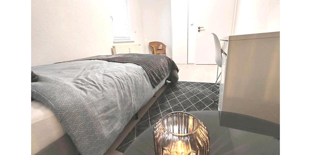 Dachgeschoßwohnung Wiesbaden Mainz-Kostheim - 1 Zimmer, 60 m&sup2;, 1.500&euro; | Angebot:25179944