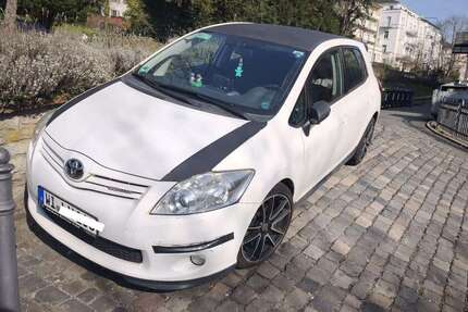 Toyota Auris 130.000 km 5.500 &euro; Bad Schwalbach 65307