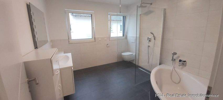 Reihenmittelhaus Flörsheim / Weilbach Weilbach - 6 Zimmer, 221 m&sup2;, 2.800&euro; | Angebot:25678837