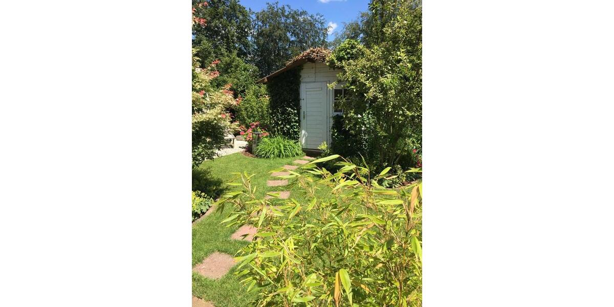 Einfamilienhaus Geisenheim - 7 Zimmer, 235 m&sup2;, 2.300&euro; | Angebot:26519150
