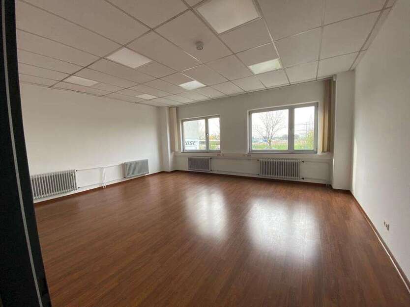 Büro in Frankfurt am Main 3.293 € 313 m²