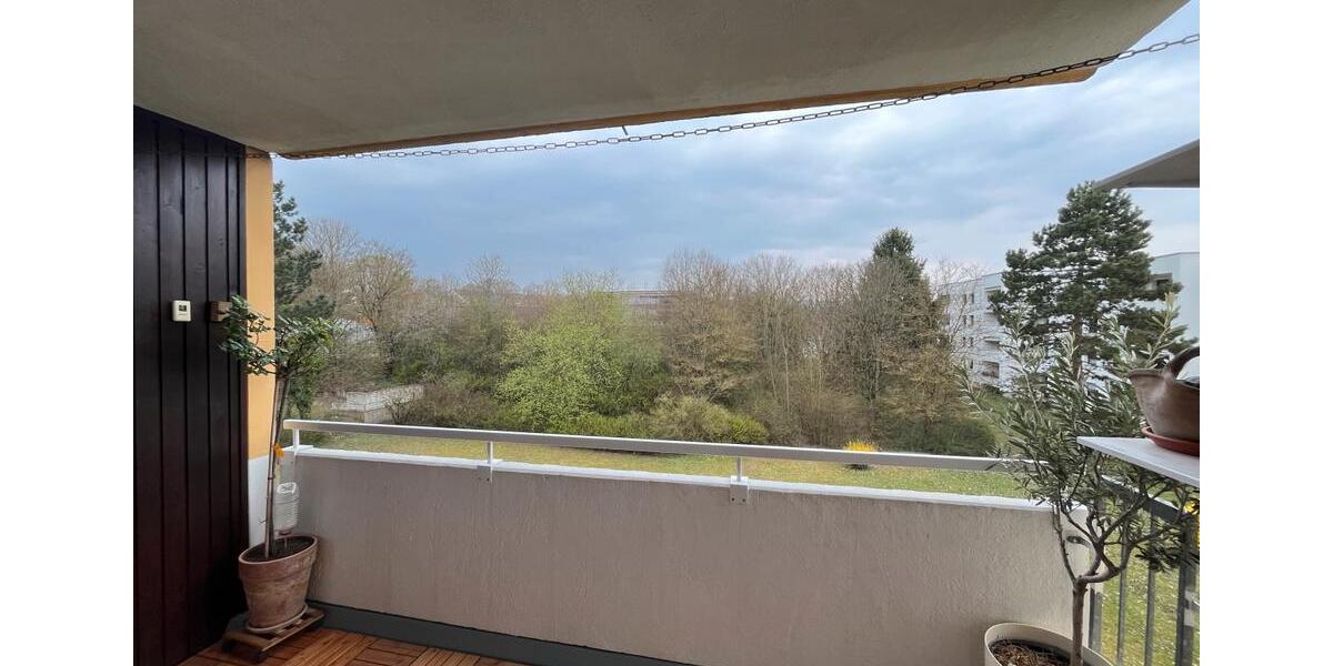 Etagenwohnung Wiesbaden Biebrich - 4 Zimmer, 92 m&sup2;, 370.000&euro; | Angebot:25924208