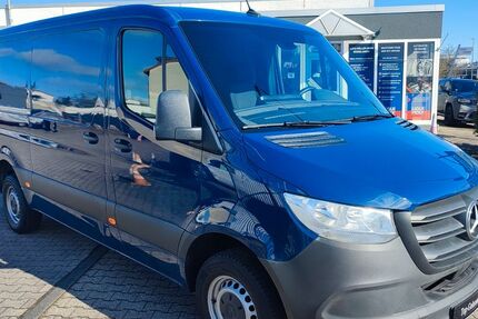 Mercedes-Benz Sprinter 179.900 km 22.600 &euro; Rüsselsheim 65428