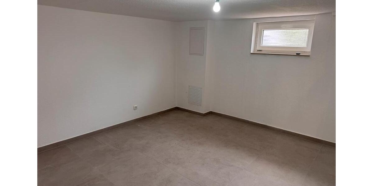 Mehrfamilienhaus, Wohnhaus Oberursel (Taunus) - 7 Zimmer, 156 m&sup2;, 2.500&euro; | Angebot:25329092