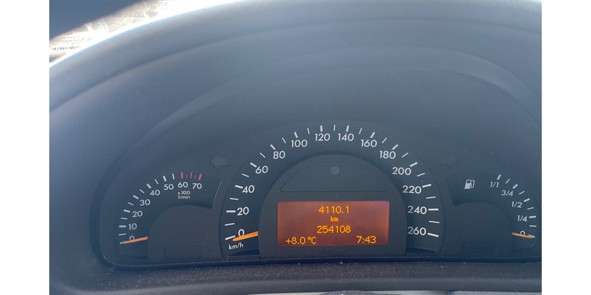 Mercedes-Benz C 180 254.000 km 1.800 € Kelsterbach 65451