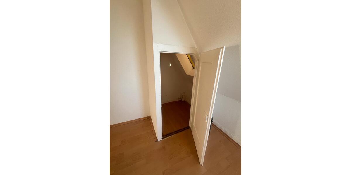 Etagenwohnung Frankfurt am Main Bockenheim - 2 Zimmer, 80 m&sup2;, 1.720&euro; | Angebot:26681498