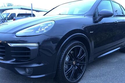 Porsche Cayenne 252.000 km 29.500 &euro; Nauheim 64569