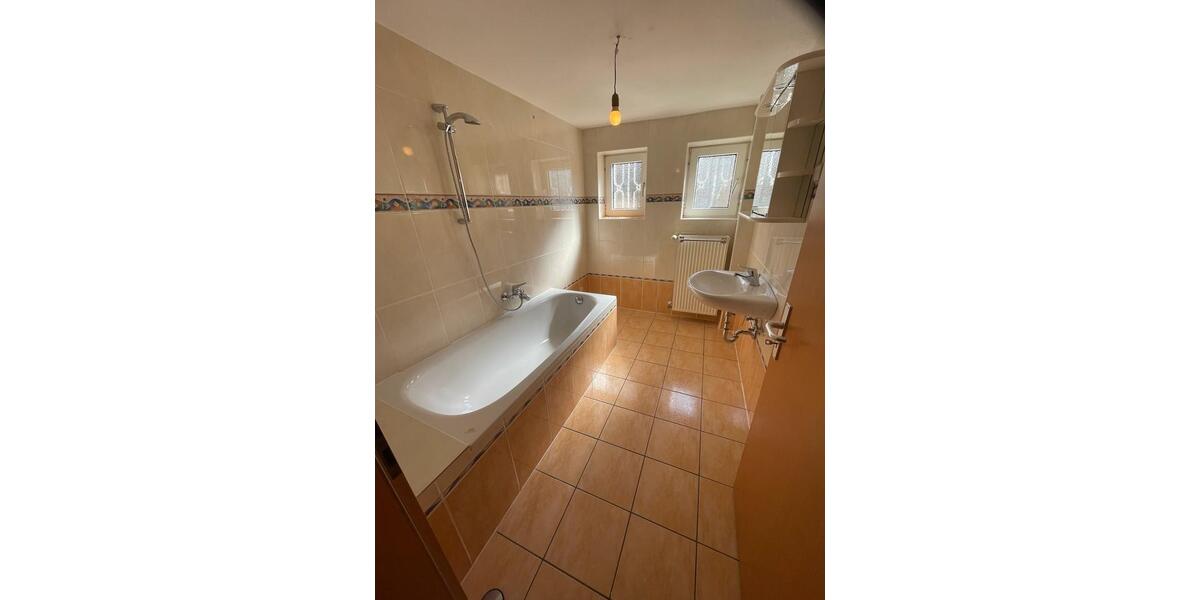 Erdgeschoßwohnung Wiesbaden Bierstadt - 2 Zimmer, 69 m&sup2;, 1.010&euro; | Angebot:24755046