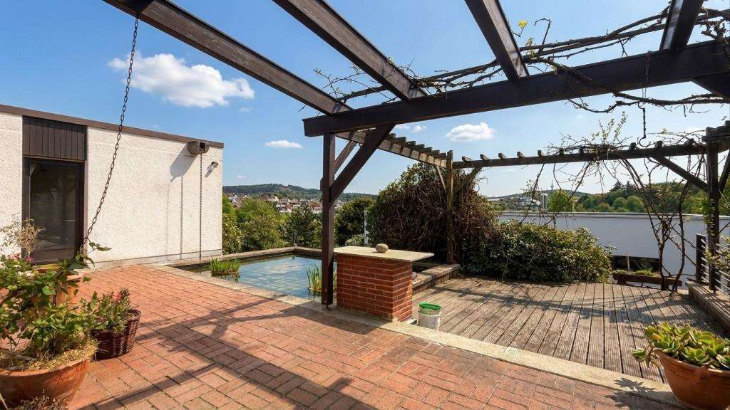 Einfamilienhaus Glashütten - 9 Zimmer, 306 m&sup2;, 3.100&euro; | Angebot:26475873
