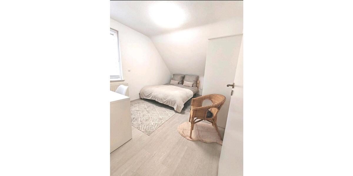 Dachgeschoßwohnung Wiesbaden Mainz-Kostheim - 1 Zimmer, 60 m&sup2;, 1.500&euro; | Angebot:25179944