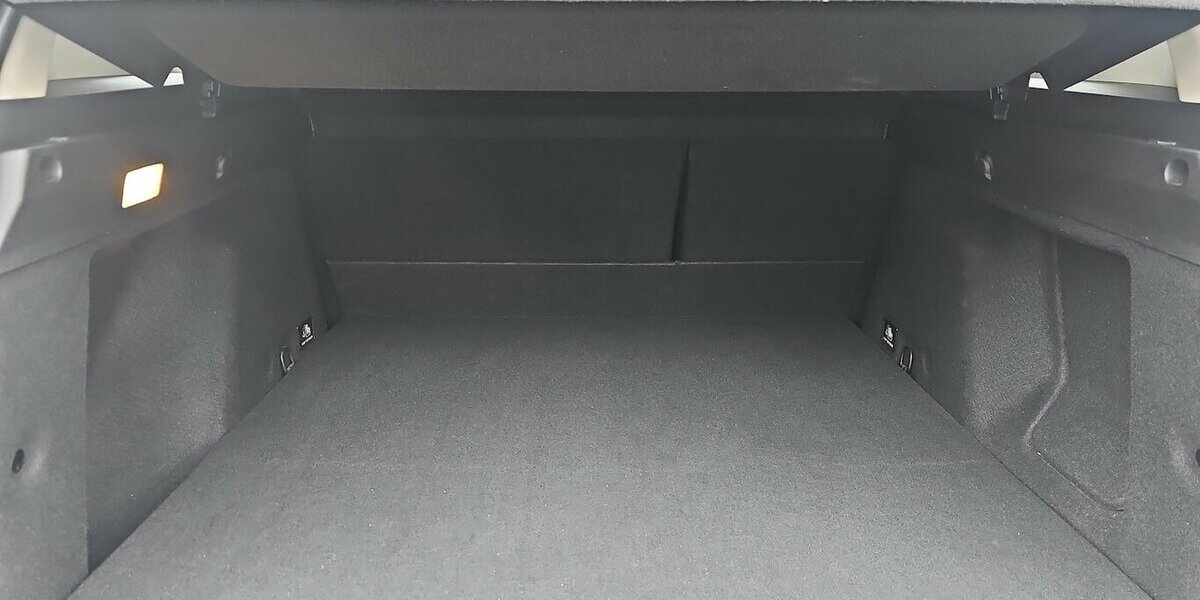 Dacia Duster II Celebration 4WD Rate 180,- 34.400 km 17.990 € Schwalbach/Taunus 65824