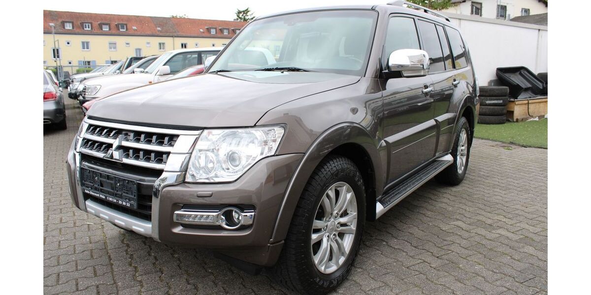 Mitsubishi Pajero 144.000 km 28.999 &euro; Mainz-Kostheim 55246