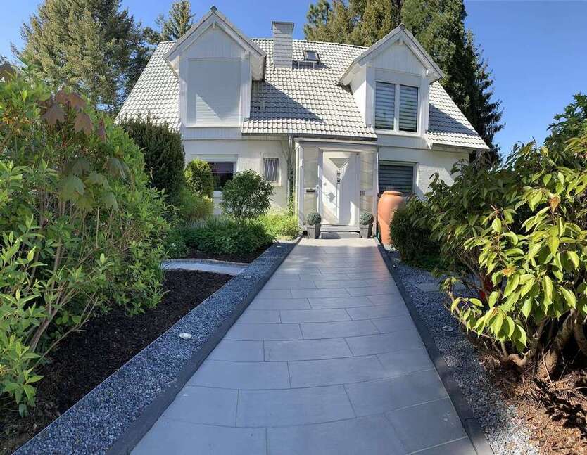 Haus zum Kaufen in Taunusstein 899.000 € 280 m²