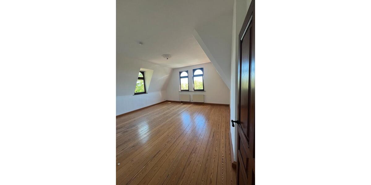 Etagenwohnung Wiesbaden Südost - 3 Zimmer, 110 m&sup2;, 1.700&euro; | Angebot:26365812
