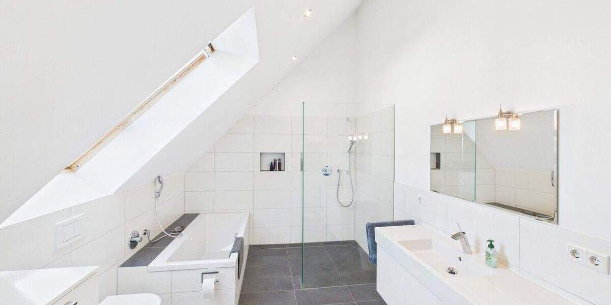 Einfamilienhaus Wiesbaden Sonnenberg - 7 Zimmer, 219 m&sup2;, 1.495.000&euro; | Angebot:25687518