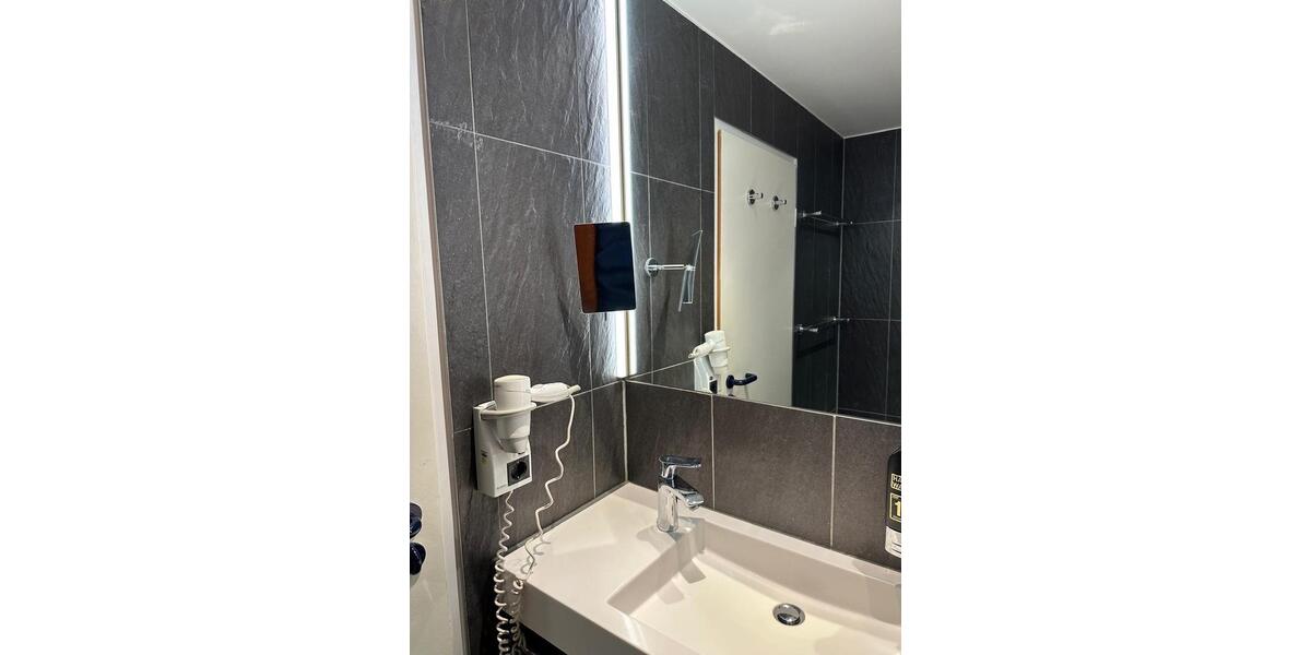 Etagenwohnung Frankfurt am Main Bockenheim - 1 Zimmer, 23 m&sup2;, 980&euro; | Angebot:26554707
